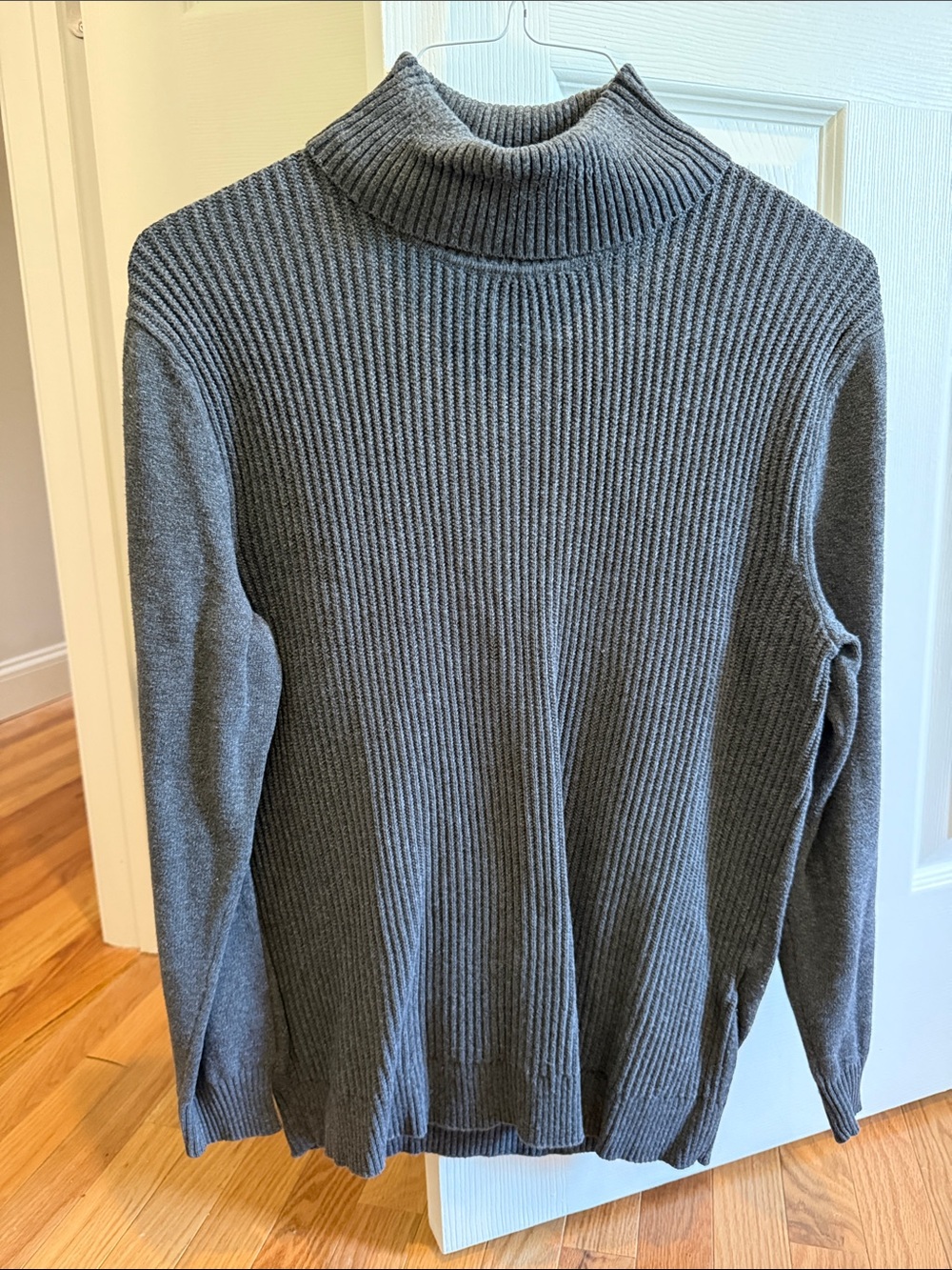 Club Room Men's Gray Ribbed Turtleneck Sweater
